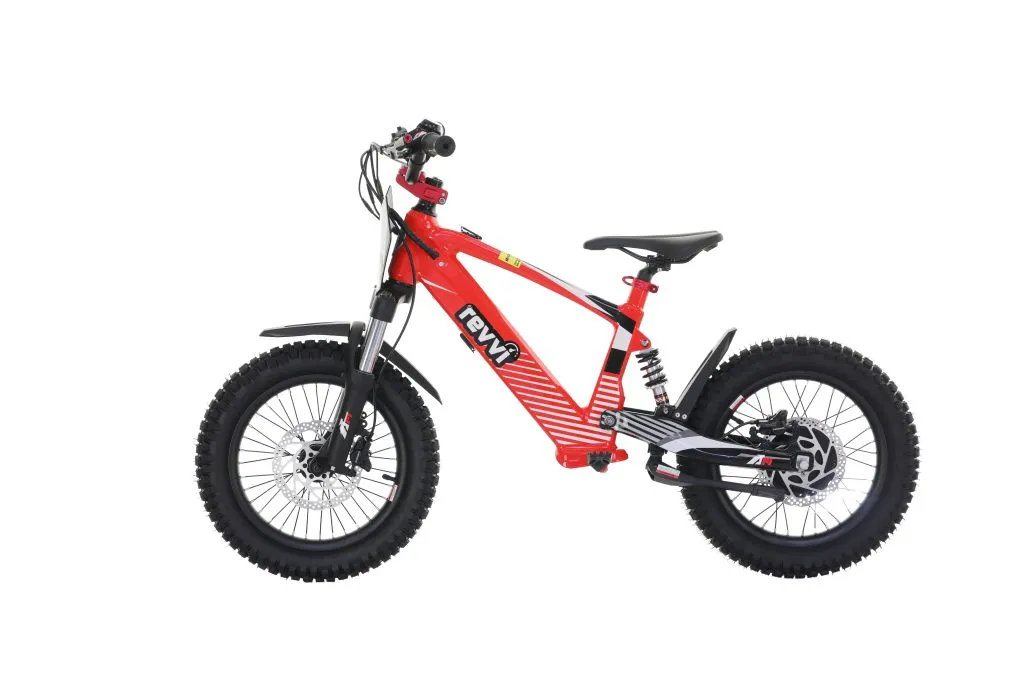 Revvi Sixteen XL